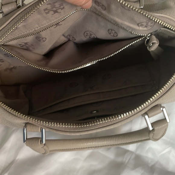 EUC - Tory Burch Brody Small Slouchy Satchel - Picture 4 of 9